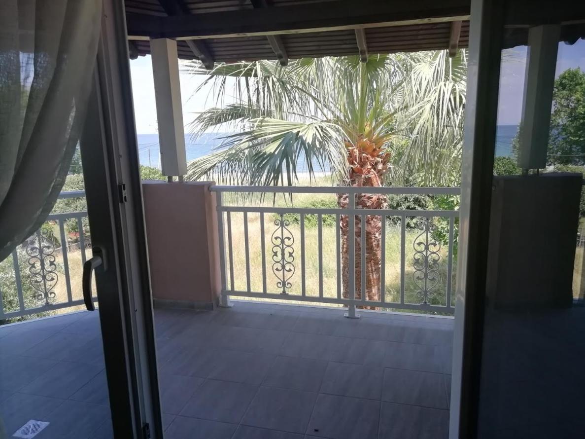 Villa Fotis View Paralía Skotínis エクステリア 写真
