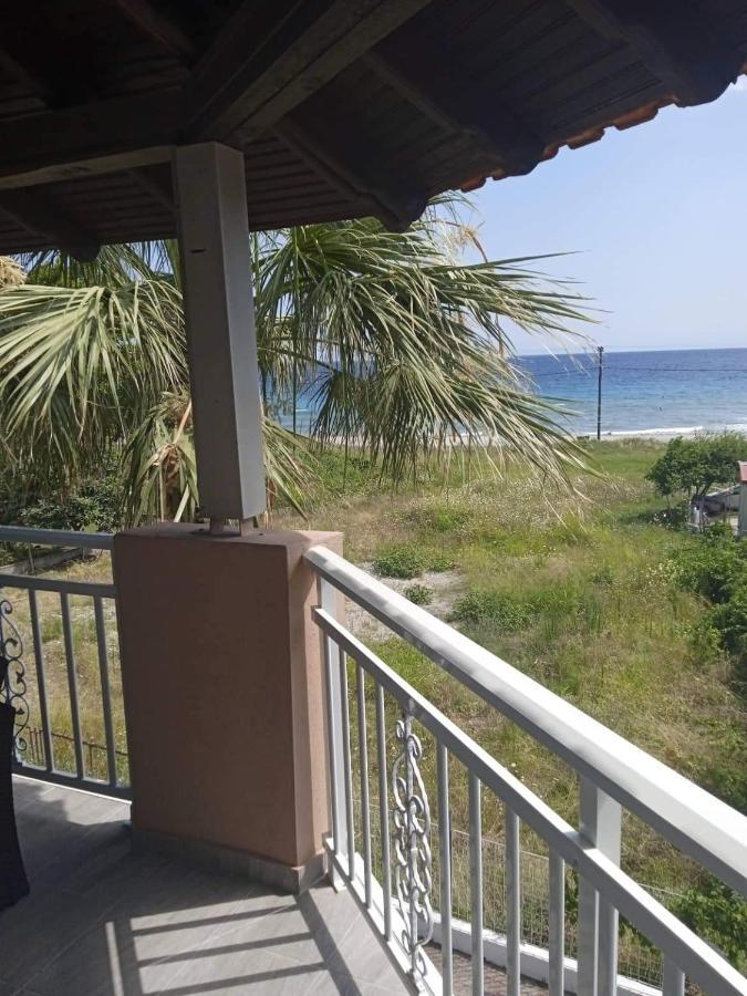 Villa Fotis View Paralía Skotínis エクステリア 写真
